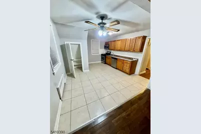 373 Floral Ln, Saddle Brook Township, NJ 07663 - Photo 4