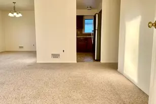 365 Patricia Ct, Union Township, NJ 07083 - Photo 2