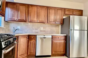 365 Patricia Ct, Union Township, NJ 07083 - Photo 4