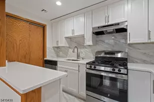 73 Essex Ave, Bloomfield, NJ 07003 - Photo 2