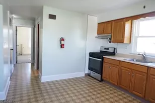 87 E Somerset St, Raritan, NJ 08869 - Photo 4