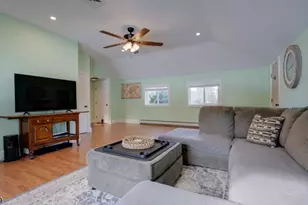 2 Center St, Holland Township, NJ 08848 - Photo 12