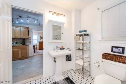 46 Summit Ave, Bloomfield Twp., NJ 07003 - Photo 20