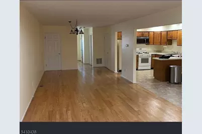 58 Elm Ter, Raritan Township, NJ 08822 - Photo 2