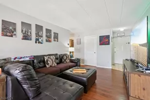 12 Iron Forge Square, Pompton Lakes, NJ 07442 - Photo 8