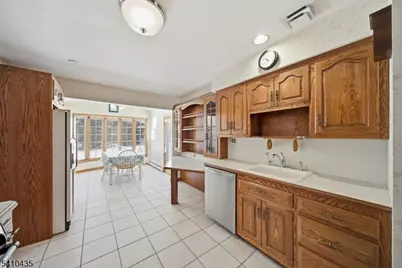 115 Griffith Dr, Hanover Township, NJ 07981 - Photo 10