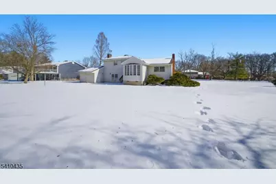 115 Griffith Dr, Hanover Township, NJ 07981 - Photo 2