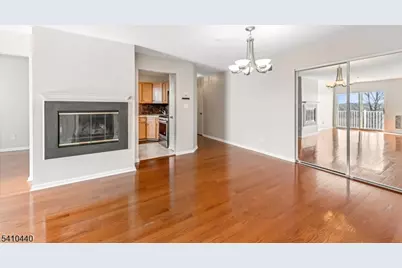 90 Crestview Ln, Mount Arlington, NJ 07856 - Photo 2