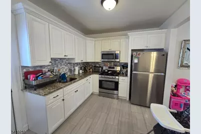 725 Schuyler Ave, Lyndhurst Township, NJ 07071 - Photo 10