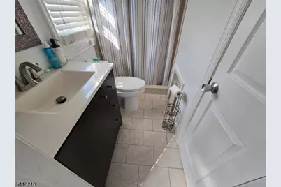 725 Schuyler Ave, Lyndhurst Township, NJ 07071 - Photo 24