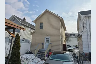 725 Schuyler Ave, Lyndhurst Township, NJ 07071 - Photo 2