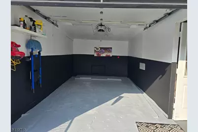 725 Schuyler Ave, Lyndhurst Township, NJ 07071 - Photo 4