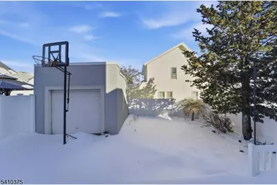 362 Crawford Ter, Union Township, NJ 07083 - Photo 6