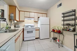 39 Oriole Terrace, Hampton Township, NJ 07860 - Photo 4