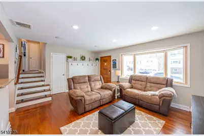 7 Carlson Pl, Parsippany, NJ 07034 - Photo 14