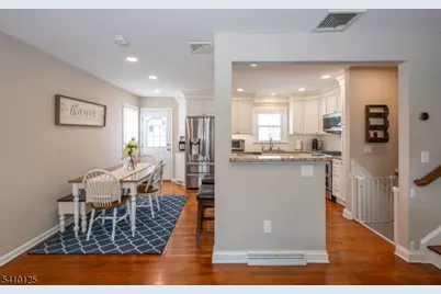 7 Carlson Pl, Parsippany, NJ 07034 - Photo 10