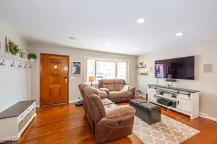 7 Carlson Pl, Parsippany, NJ 07034 - Photo 12