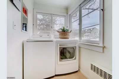 55 Watnong Dr, Morris Plains, NJ 07950 - Photo 8