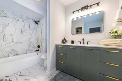 25 Chelsea Way, Bridgewater Twp., NJ 08807 - Photo 16