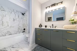 25 Chelsea Way, Bridgewater Twp., NJ 08807 - Photo 16