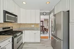 1 Smoke House Ct, Readington, NJ 08889 - Photo 14