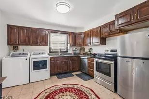 41 Pinetree Dr, Sayreville Boro, NJ 08859 - Photo 8