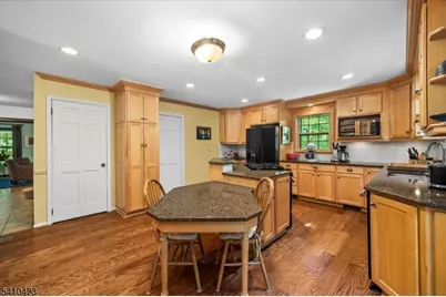 64 Hogback Rd, Franklin Township, NJ 08867 - Photo 8