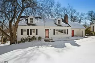 24 Raynor Rd, Morris Township, NJ 07960 - Photo 2