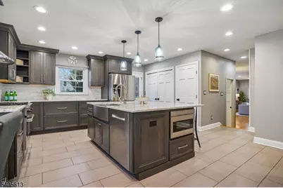 106 Frazee Court, Westfield, NJ 07090 - Photo 12