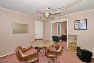 587 Thoreau Terrace, Union Township, NJ 07083 - Photo 22