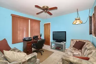 587 Thoreau Terrace, Union Township, NJ 07083 - Photo 12