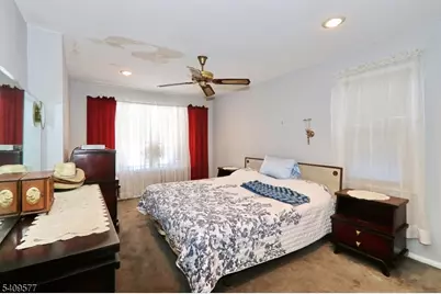 587 Thoreau Ter, Union Township, NJ 07083 - Photo 14