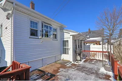 587 Thoreau Ter, Union Township, NJ 07083 - Photo 28