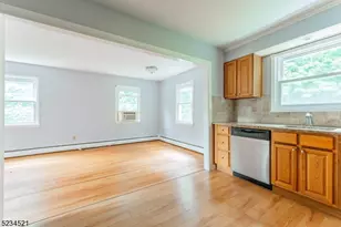 18 Macfarlan Ave, Hawthorne, NJ 07506 - Photo 4