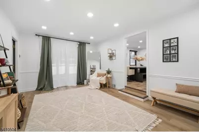 27 Garrabrant Rd, Clifton, NJ 07013 - Photo 4