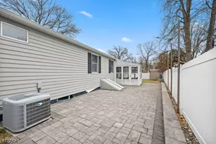 27 Garrabrant Rd, Clifton, NJ 07013 - Photo 18