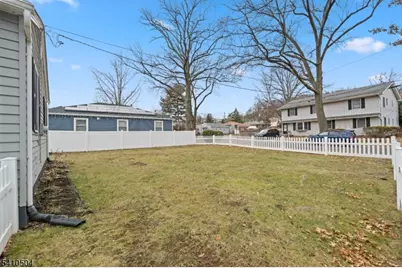 27 Garrabrant Rd, Clifton, NJ 07013 - Photo 16