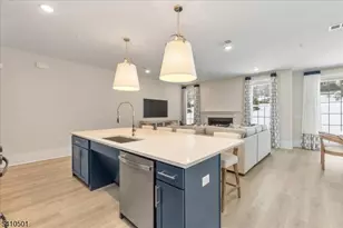 165 Jasmine Dr, Warren Township, NJ 07059 - Photo 6