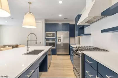 165 Jasmine Dr #613, Warren Township, NJ 07059 - Photo 4