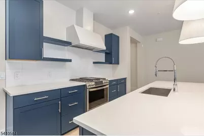 165 Jasmine Dr #613, Warren Township, NJ 07059 - Photo 8