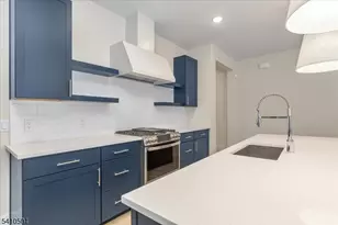 165 Jasmine Dr, Warren Township, NJ 07059 - Photo 8