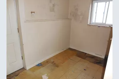 221 Boulevard Dr, Wayne, NJ 07470 - Photo 14