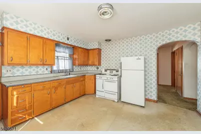 90 Dick St, Clifton, NJ 07013 - Photo 4