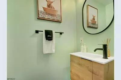 16 Eagle St, Newark, NJ 07102 - Photo 8