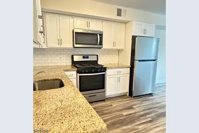 290 3rd St #D1, Hackensack, NJ 07601 - Photo 6