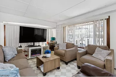 389 E 38th St, Paterson, NJ 07504 - Photo 2