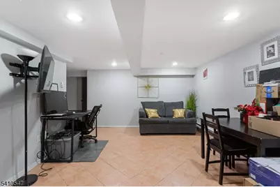 389 E 38th St, Paterson, NJ 07504 - Photo 20