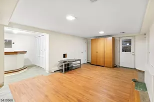 133 Cleveland Ave, Hasbrouck Heights, NJ 07604 - Photo 12