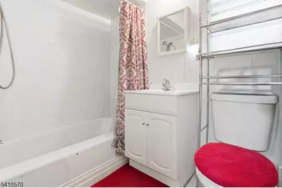 52 Oak Ave, Irvington, NJ 07111 - Photo 8