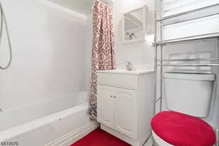 52 Oak Ave, Irvington, NJ 07111 - Photo 8